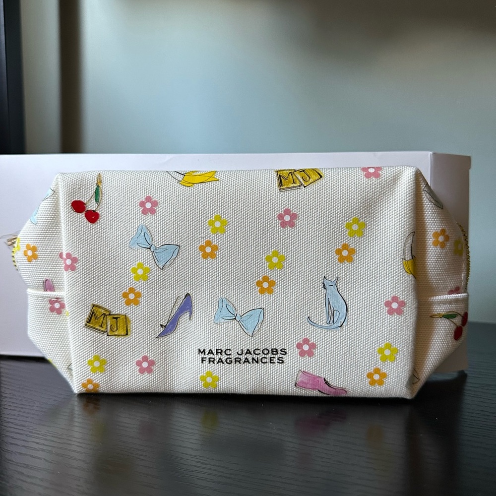 Brand New Marc Jacobs Cosmetic Pouch